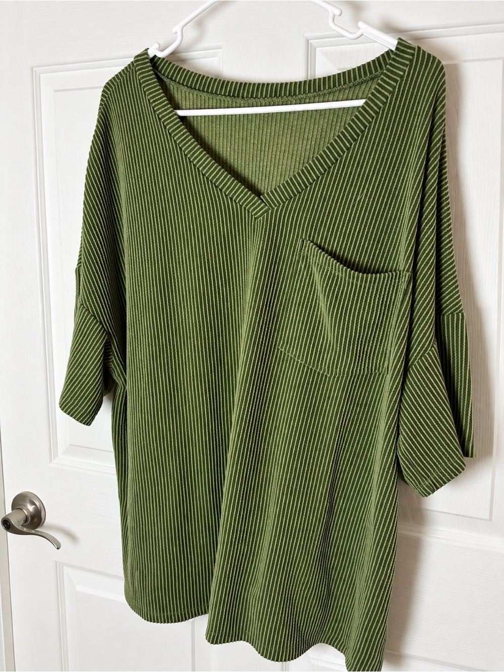 SHEIN Olive Green Ribbed V‑Neck Short Sleeve Top with Pocket